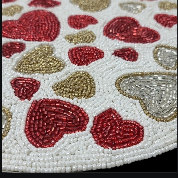 x4 Nicole Miller Valentines Hearts  Sparkly Beaded Placemats Charger SET New - Picture 9 of 10